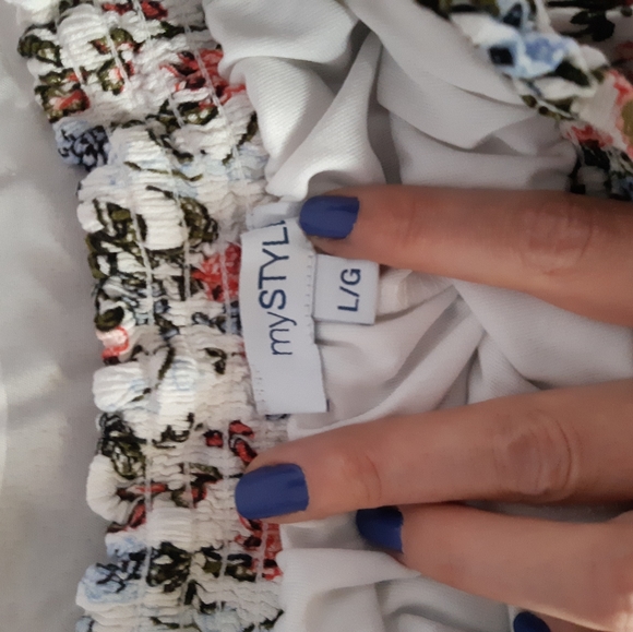 Floral shorts - Picture 3 of 3